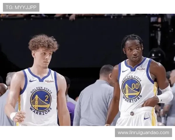 科尔称赞波杰姆斯基训练表现优异库明加参与一半训练内容 科尔称赞波杰姆斯基训练表现优异库明加参与一半训练内容